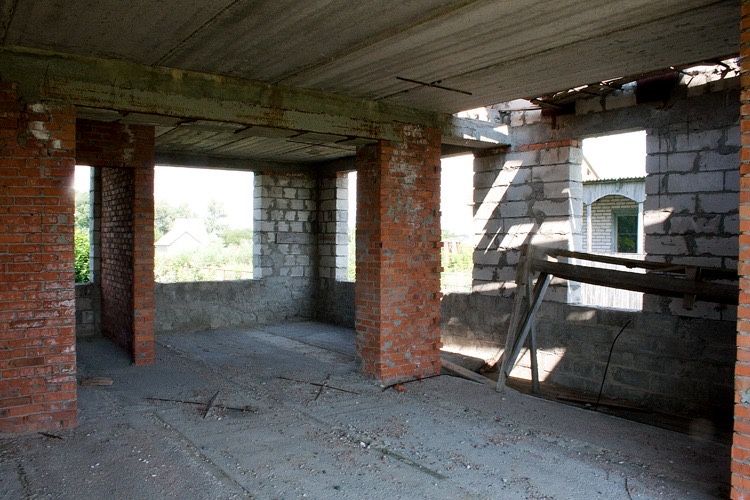 Недобудований будинок, с. Гоголів, Броварського р-ну