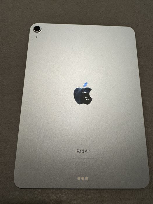 iPad Air M2 Bateria 100% - 13 cykli gwarancja 12/25 Stan Bardzo Dobry