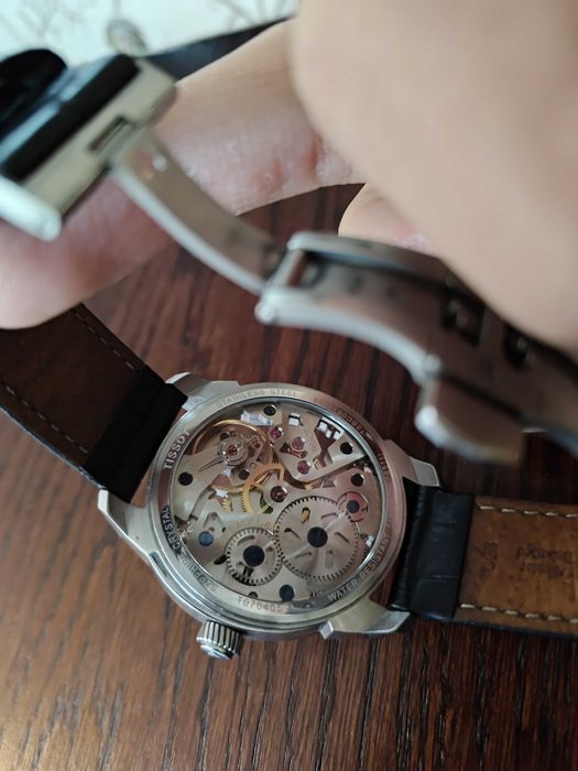 Tissot t-complication squelette mechanical