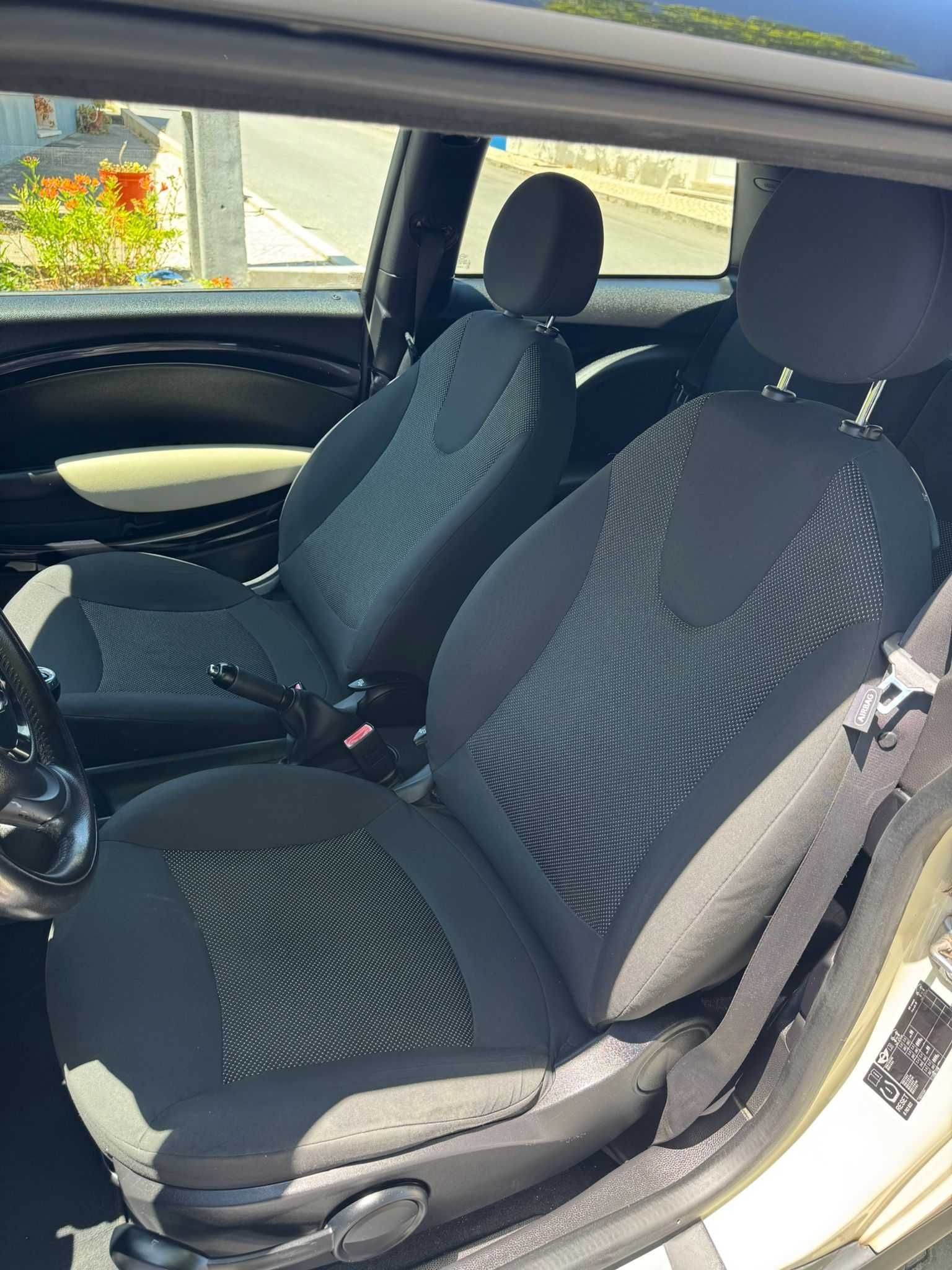 MINI Cooper D R56 2011