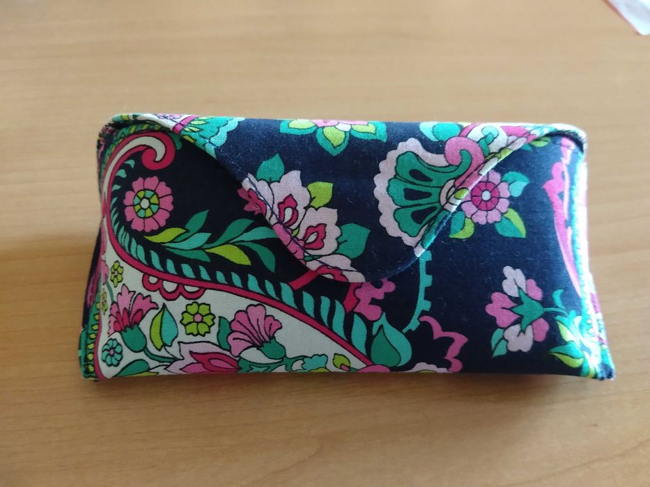 Carteira, Porta moedas, Caixa Óculos Very Bradley NOVO  nunca usado