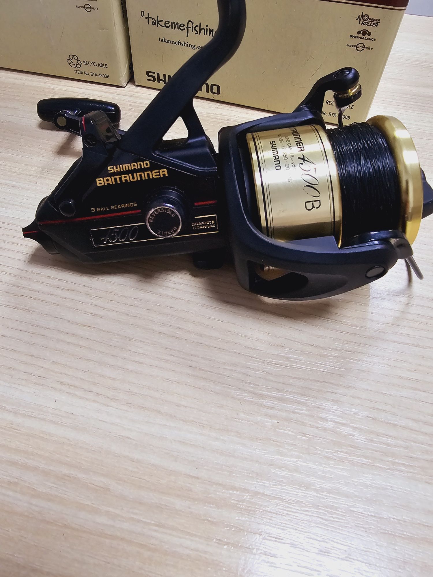 Котушки Shimano Baitrunner 4500B , в доброму стані.