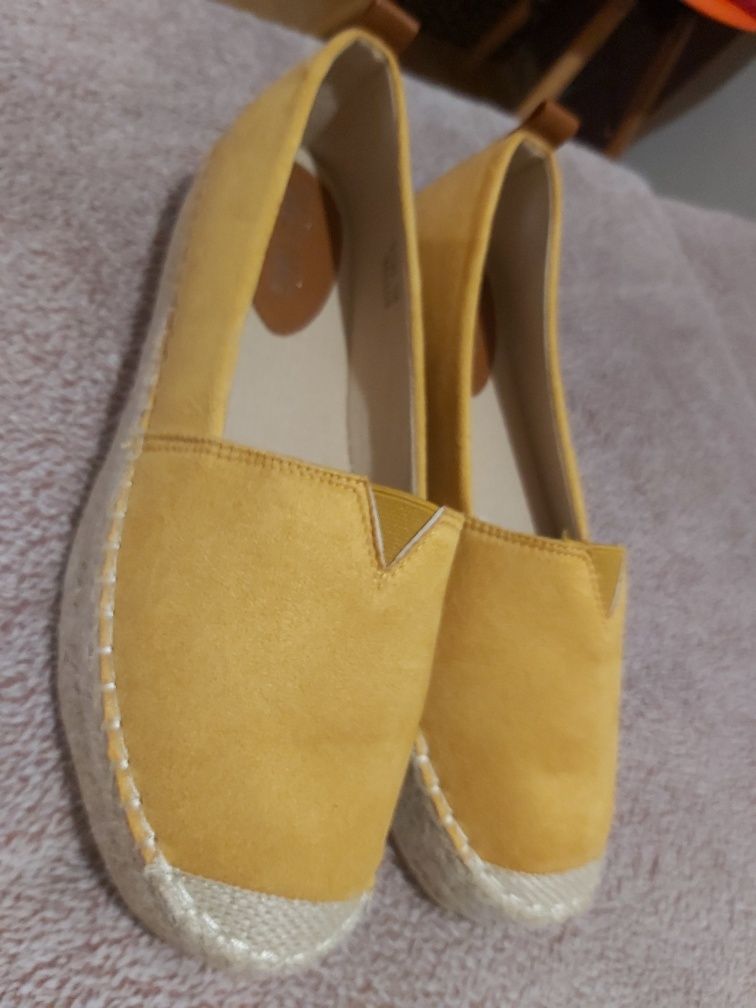 Zamszowe espadryle 39 musztardowe