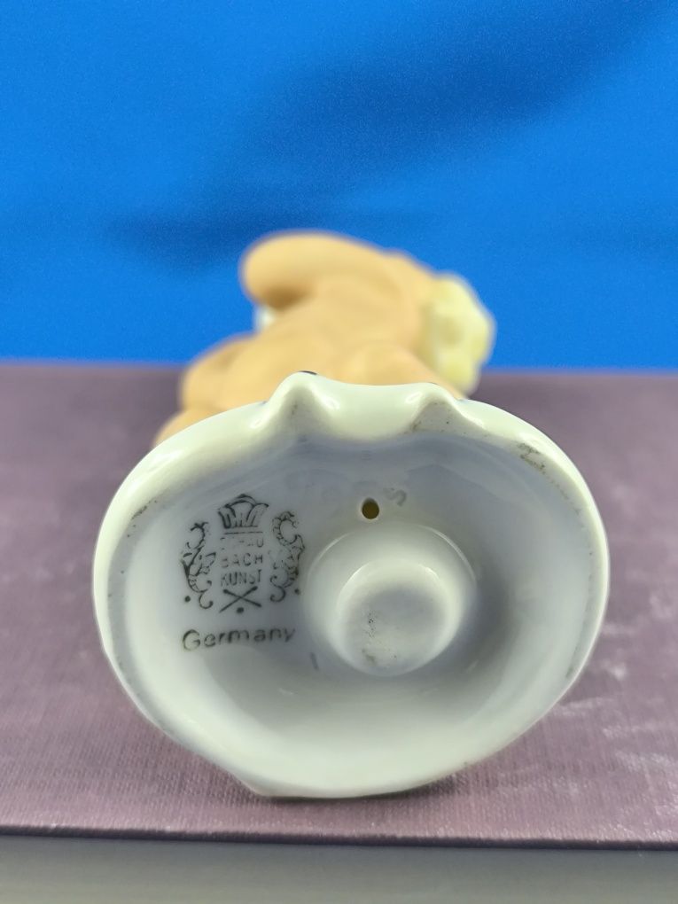 Putto z kulą Schaubach Kunst Wallendorf Niemcy #porcelana #ozdoba
