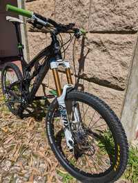 Bicicleta BTT Santa Cruz Nomad Carbon