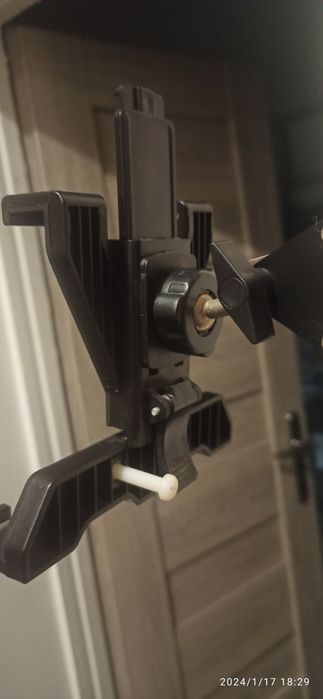 Uchwyt na tablet metalowe reg. ramię