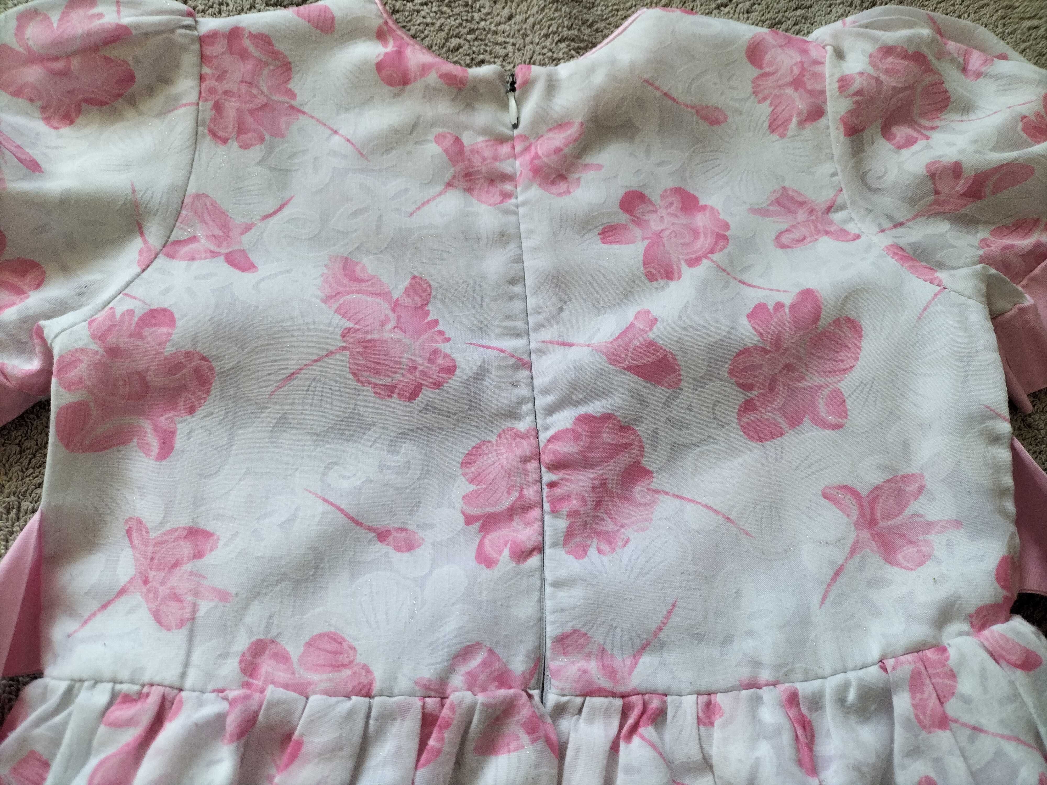 Elegancka sukienka w kwiaty rozm.98