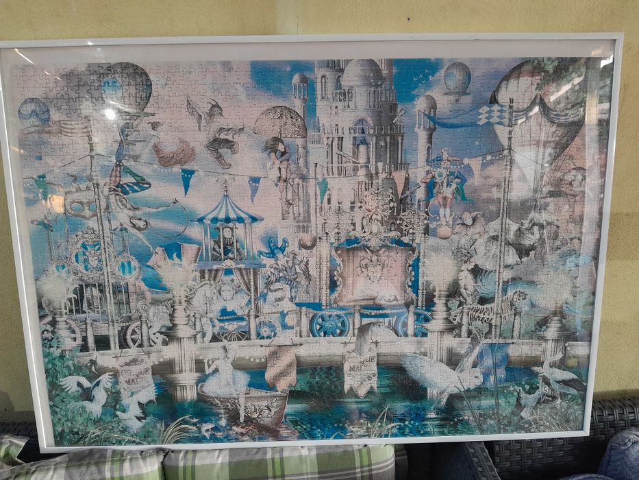 Bonito puzzle 1000 peças marca Heye carrossel