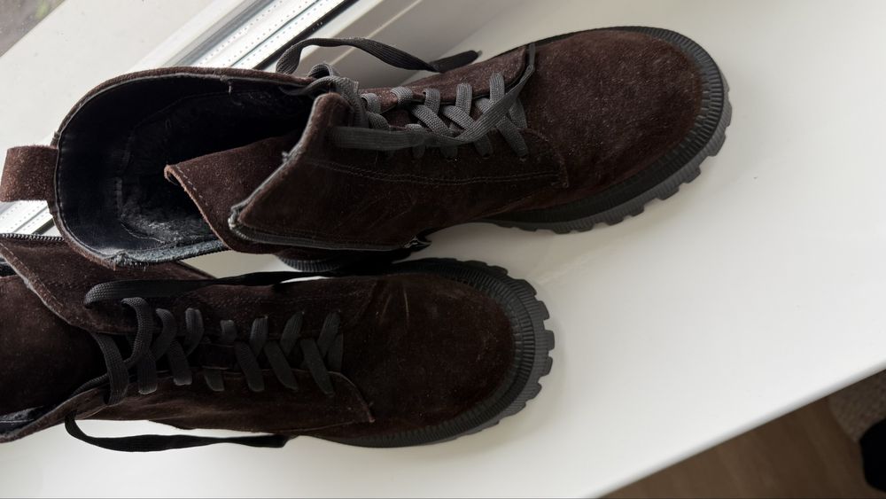 Зимові ботінки шоколадного кольору 38р