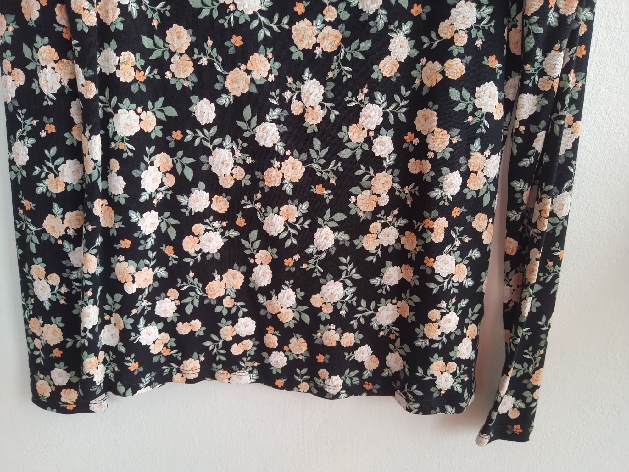 Blusa / Camisola floral elegante - C&A - Tamanho M - Nova!