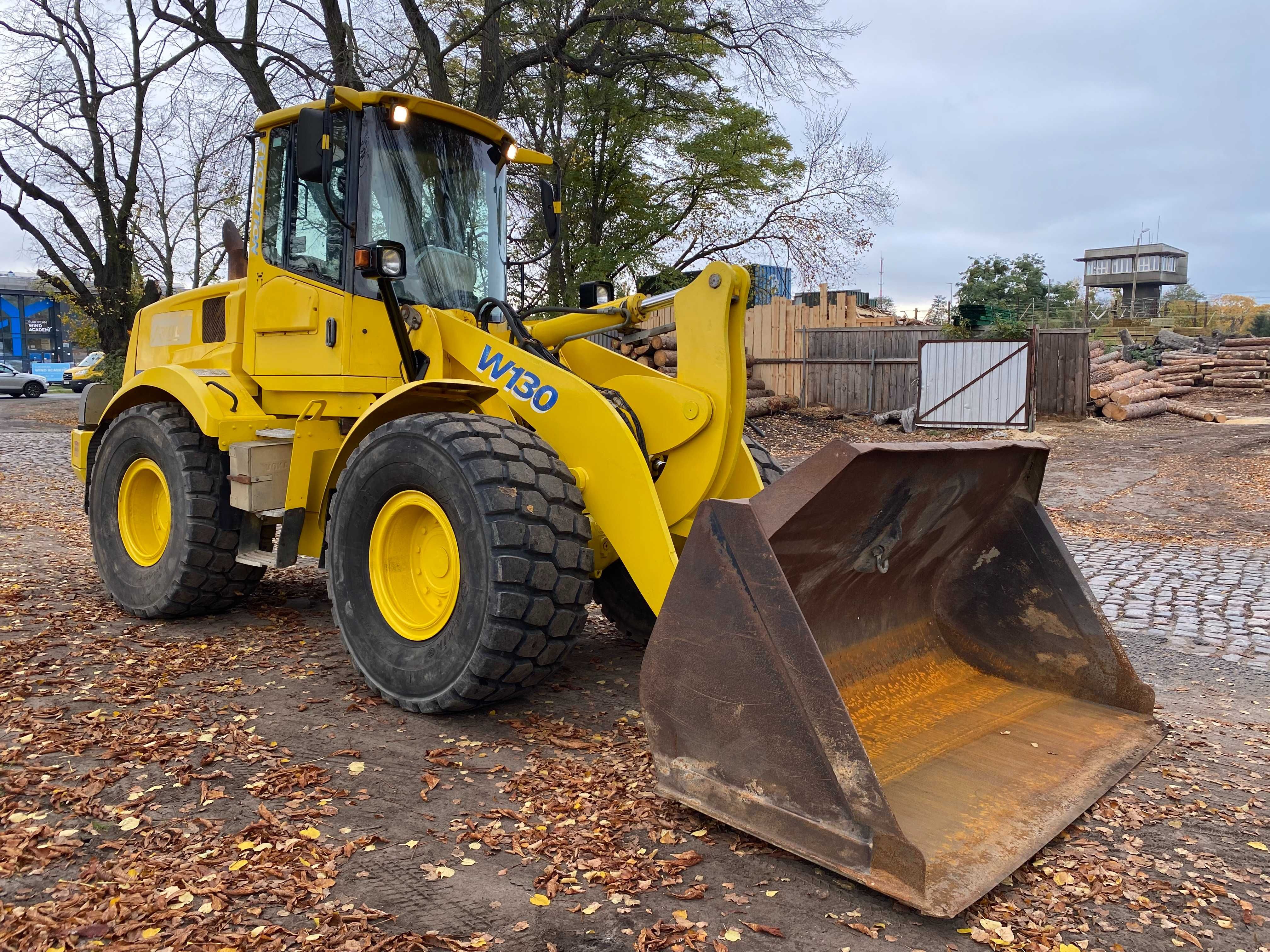 Ładowarka kołowa czołowa Fiat Kobelco W 130 / 13 ton 2m3