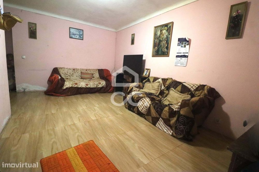 Moradia com 4 Quartos - Povoação