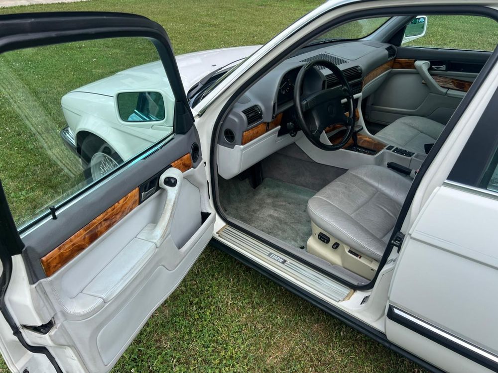 Bmw 740i E32 ładny stan !!