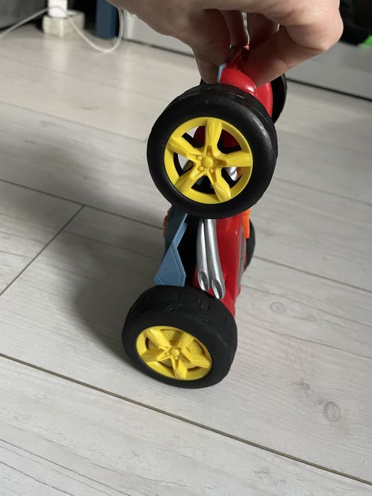 Hot Wheels 2 w 1 dwustronny damochód muzyka sam jeździ