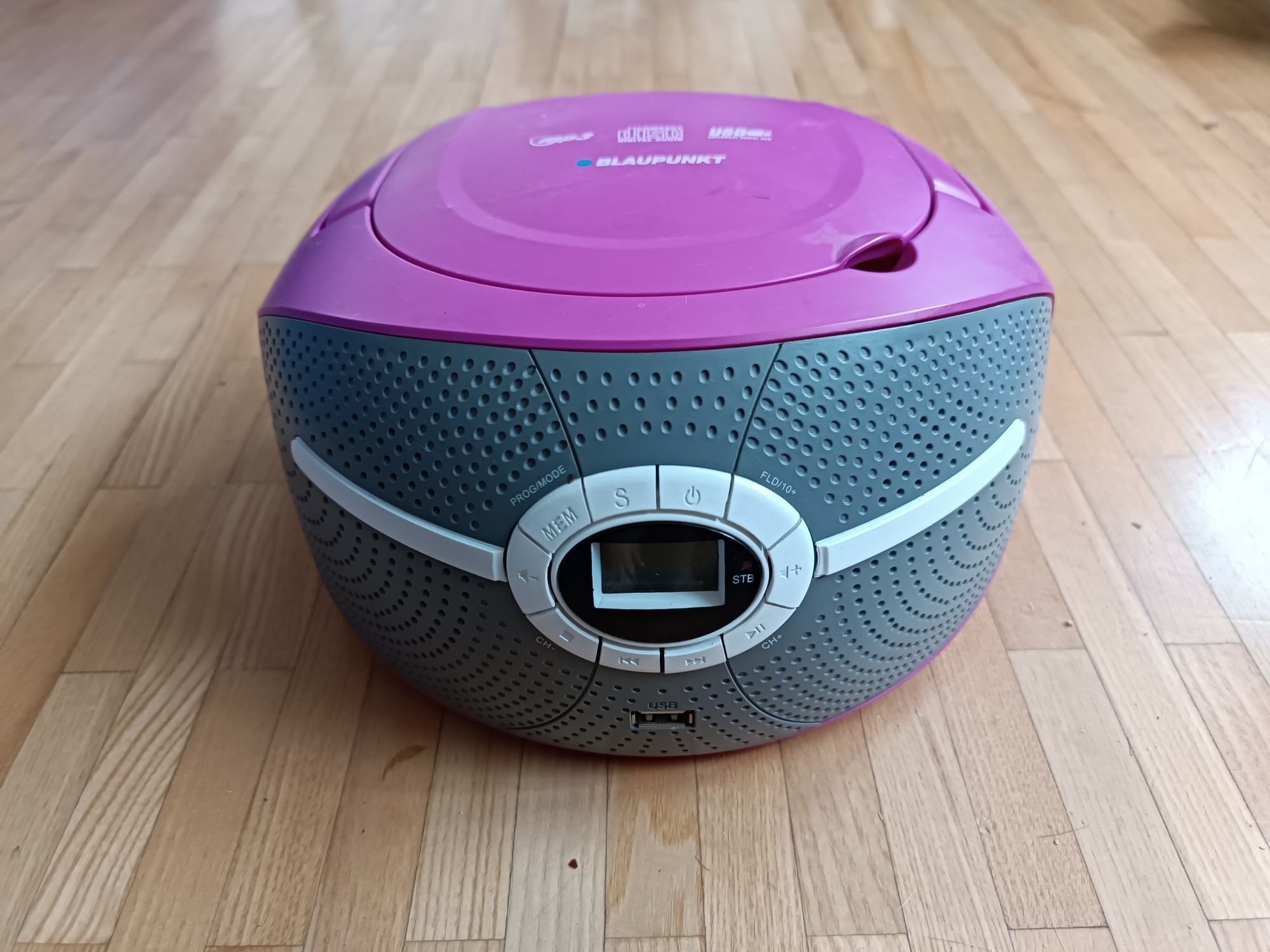 Radioodtwarzacz Blaupunkt z CD MP3 USB BB6VL