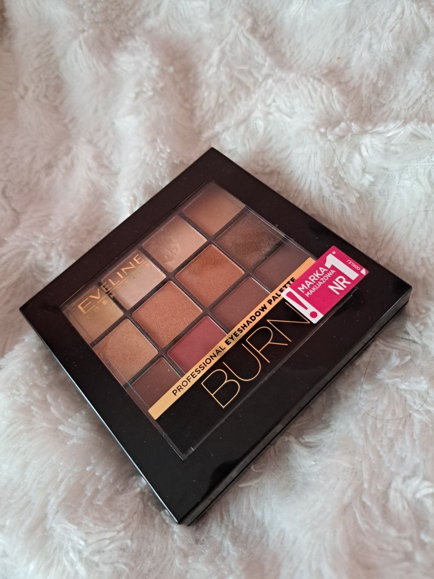 Paleta do oczu Eveline Burn 03 12 cieni