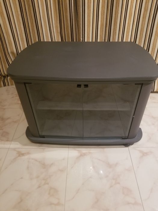 Móvel TV com base rotativa na cor cinza