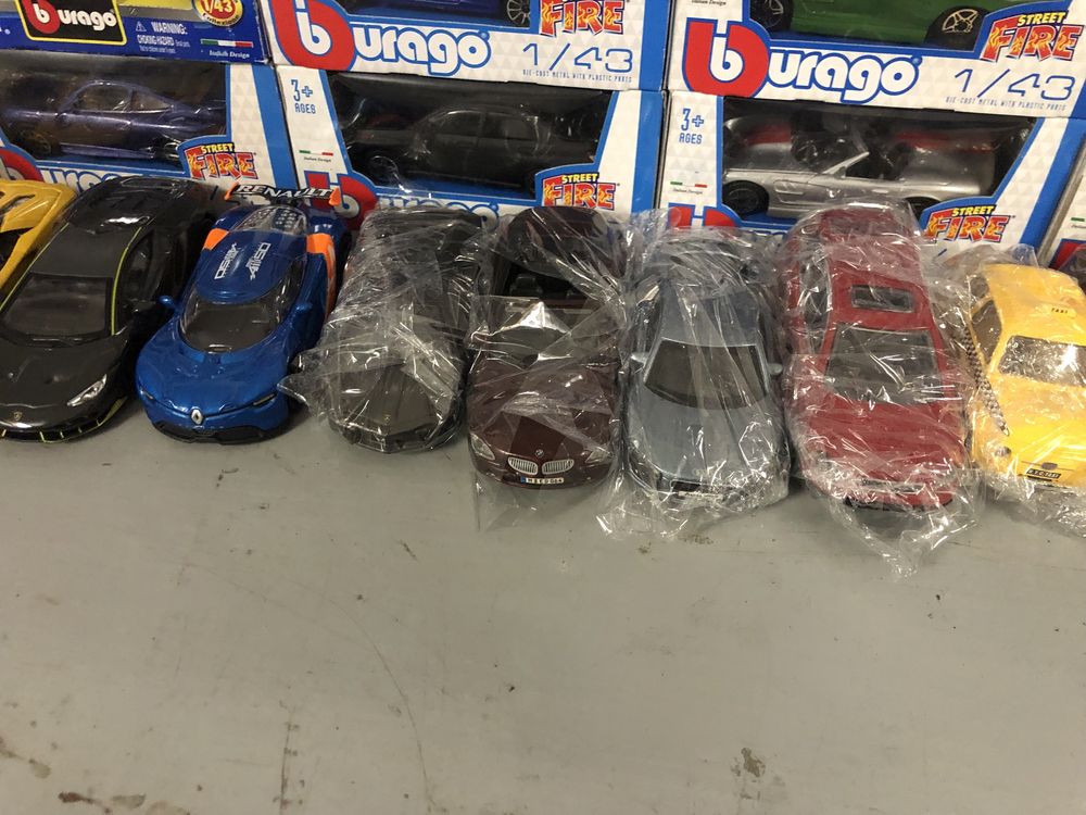 bBurago 1:43 varios modelos