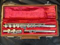 Flauta Artley Synphony 77-0 com cabeça de prata