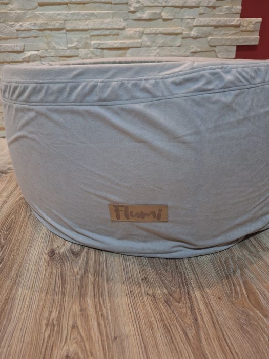 Suchy basen z piłkami