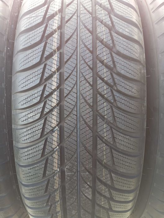 Opony zimowe 4x 215/65R17 Bridgestone rok 2019