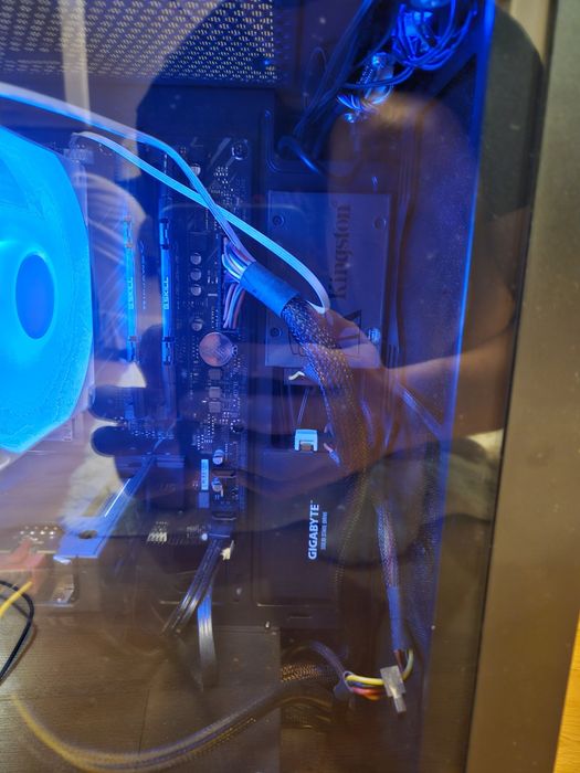 RTX 4060 + Ryzen 7 5700x3d, 32GB RAM, 1.8ТБ