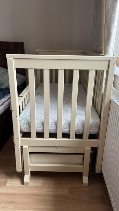 Дитяче ліжечко б/у