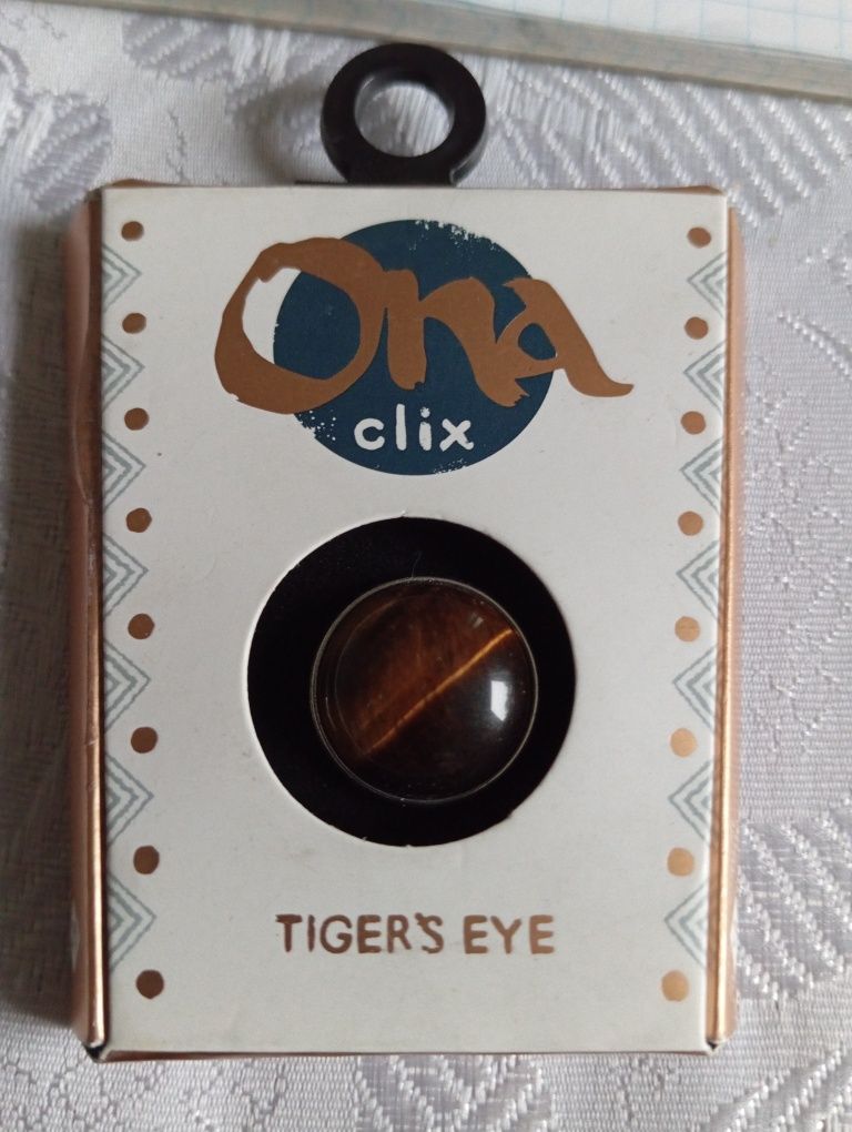 Biżuteria amulet oko tygrysa