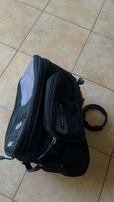 Saco Sobredepósito Givi TanklockED UT810 – 25L Extensível