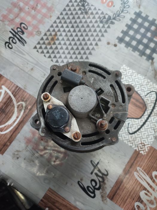 Генератор на  Опель