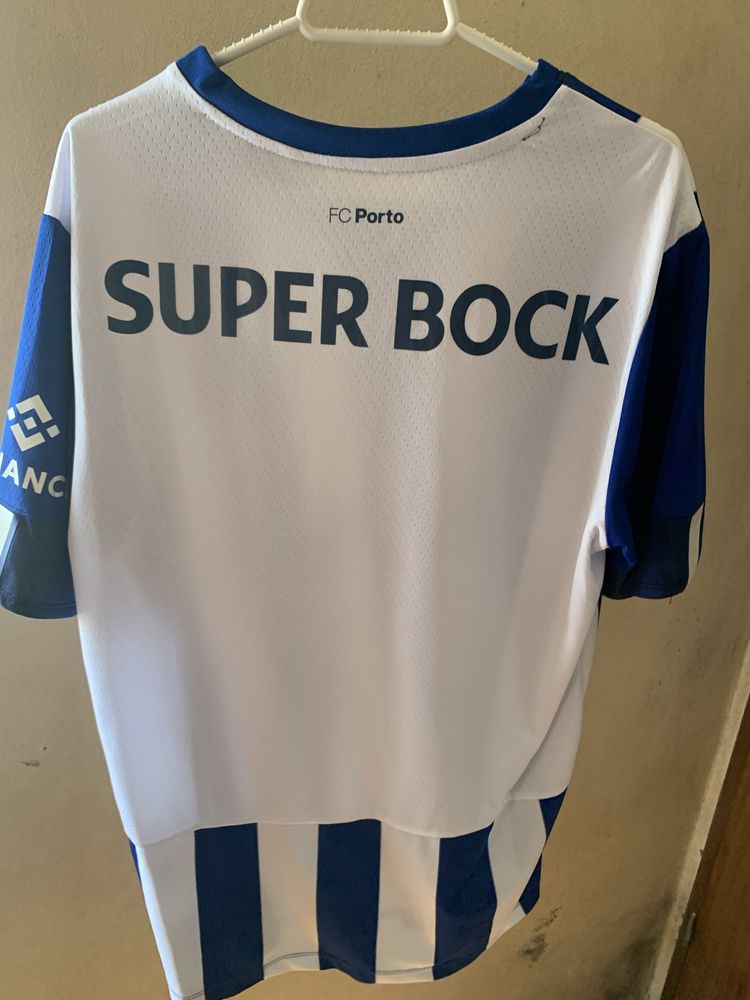 Camisoas de futebol novas