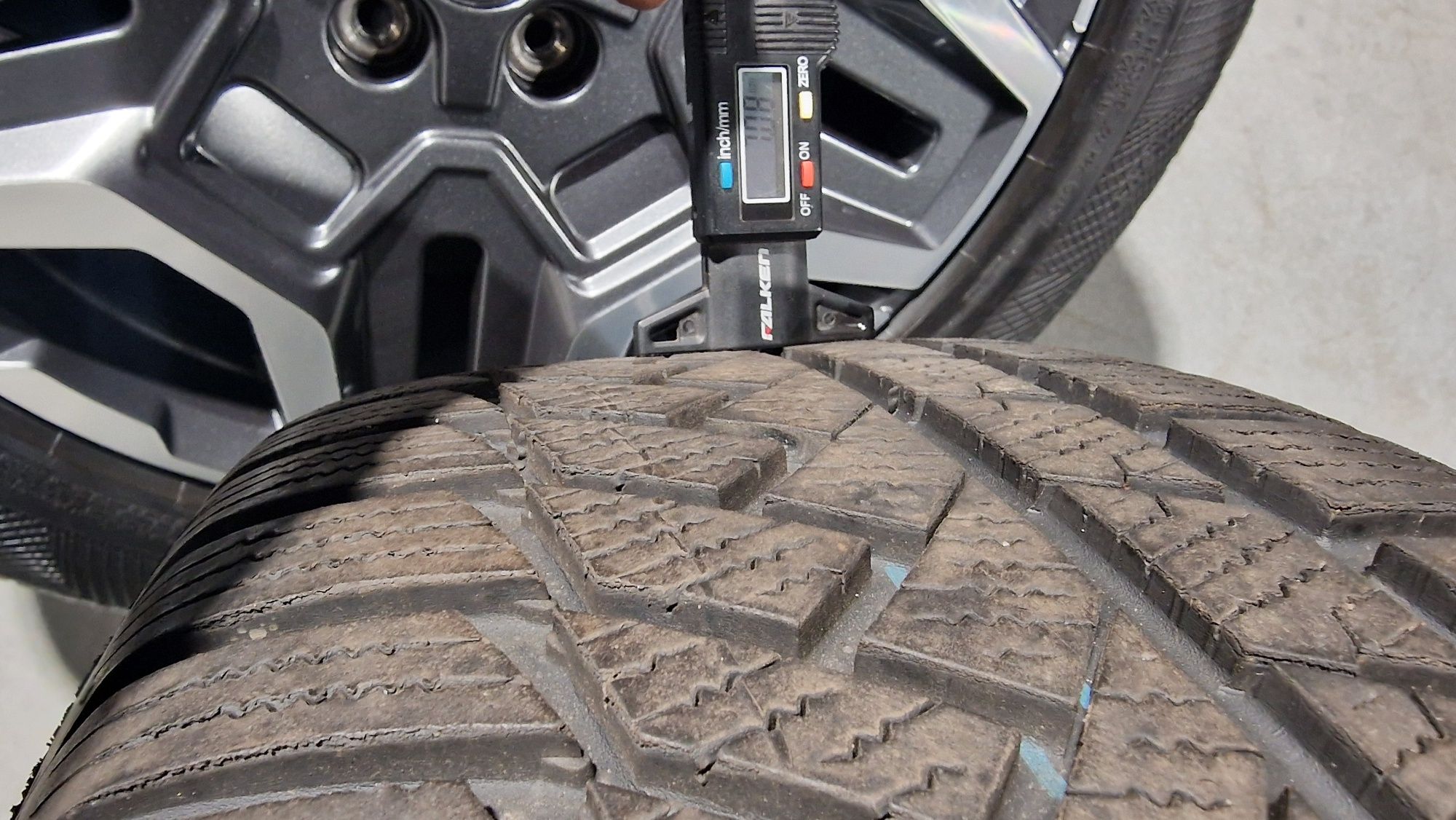 Oryginalne Felgi Hyundai ONIQ 5 NE  5x114.3 19" 7.5J ET 49.5 235/55R19