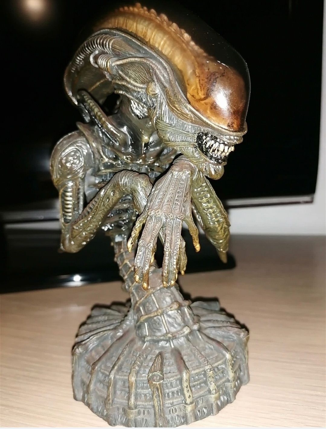 Figura alien em resina