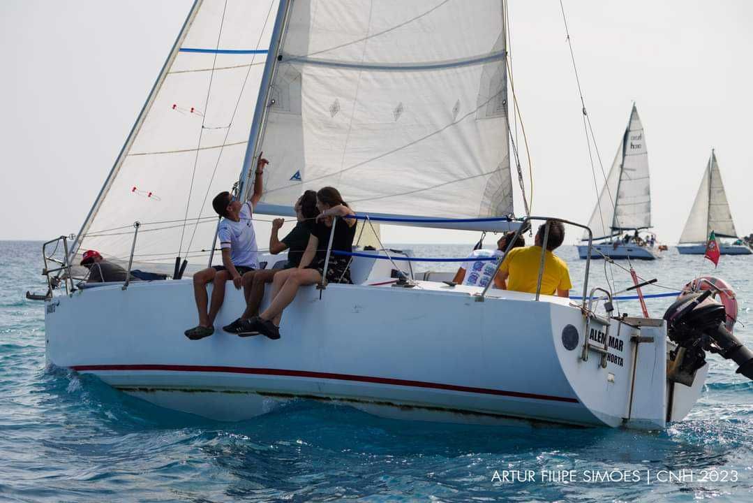 Barco. Veleiro com 7.70
