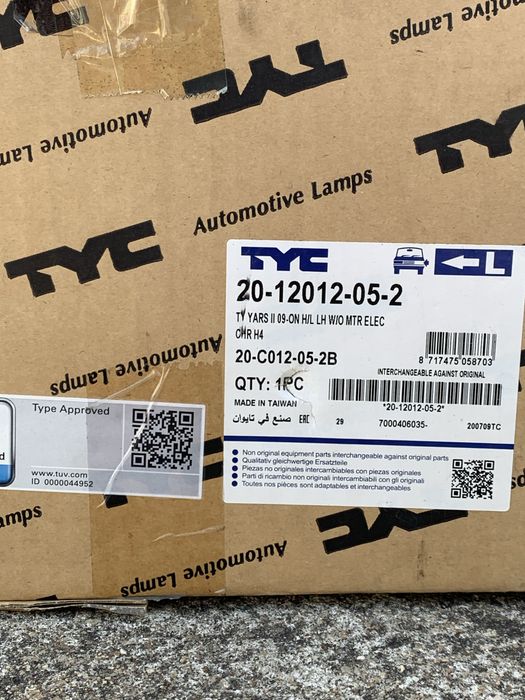 Farol Toyota Yaris II NOVO