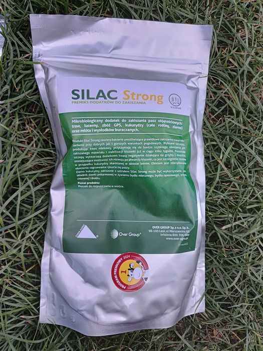 Zakiszacze do kiszonki z traw, kukurydzy,CCM Silac Strong, Bactosilage