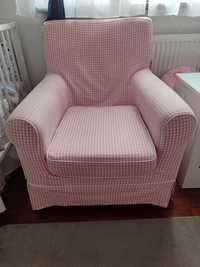Fotel IKEA różowy Ektorp