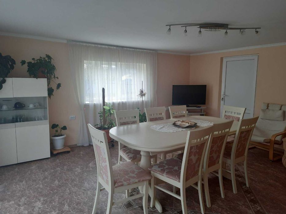 Продається будинок у Єзуполі, поруч Івано-Франківська