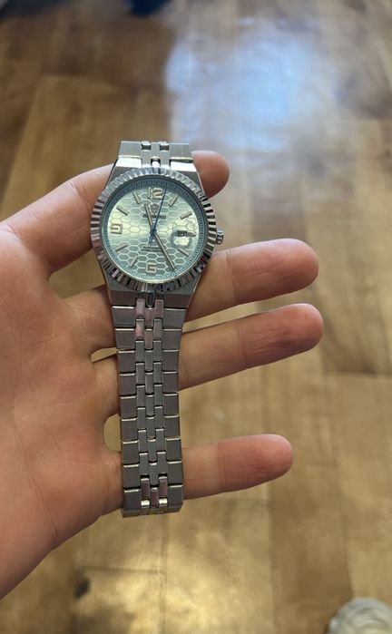 Годинник BINBOND,торг