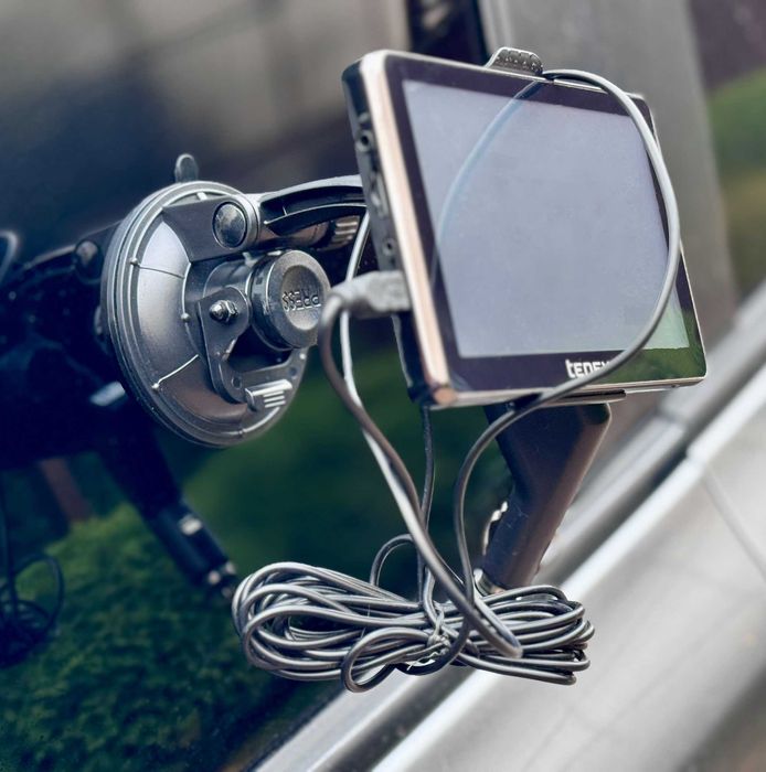 Продаеться автомобільний навігатор Tenex 60M, в гарному стані