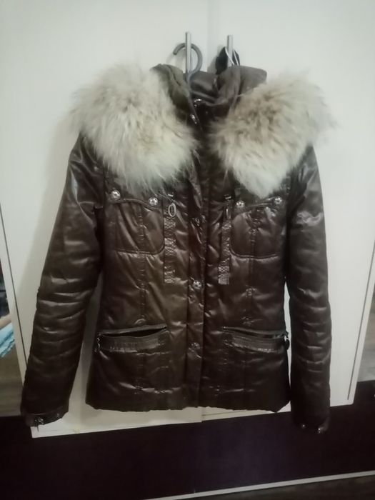 Курточка тёплая на девушку