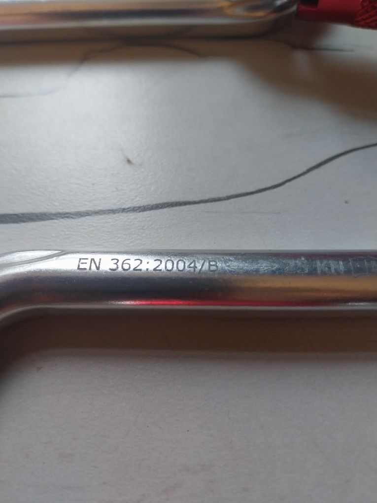 karabinki aluminiowe 25 KN