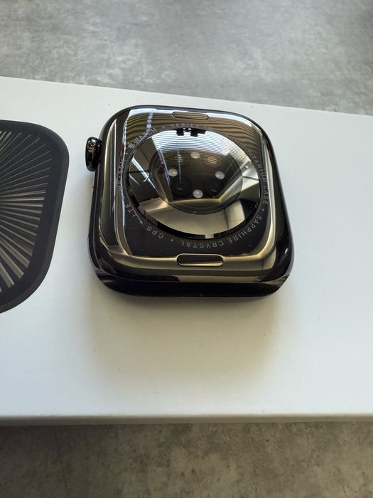 Apple Watch 10 GPS + Cellular 46 mm koperta z tytanu (łupek)