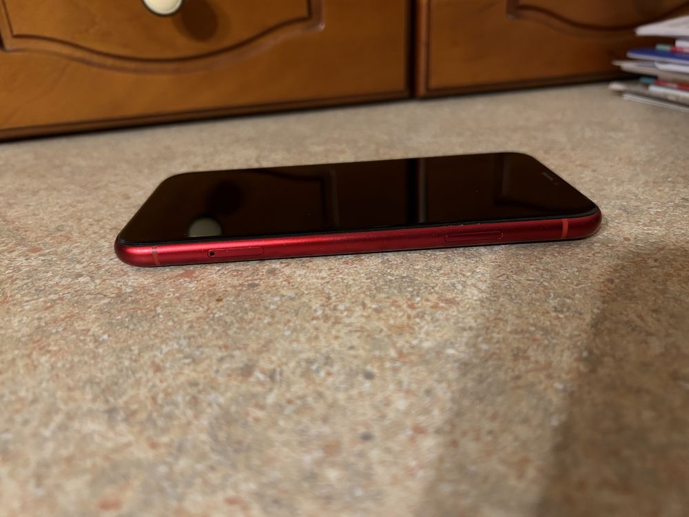 Iphone XR czerwony 64 GB stan idealny