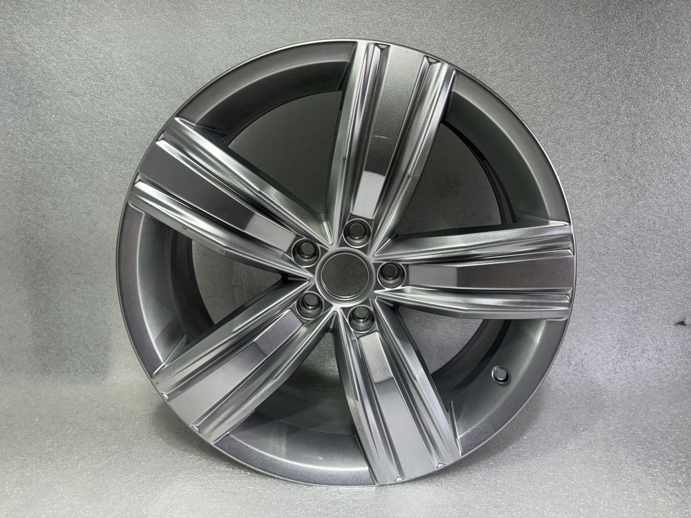 Felga aluminiowa Volkswagen 5NA OE TIGUAN 7.0" x 19" 5x112 ET 43