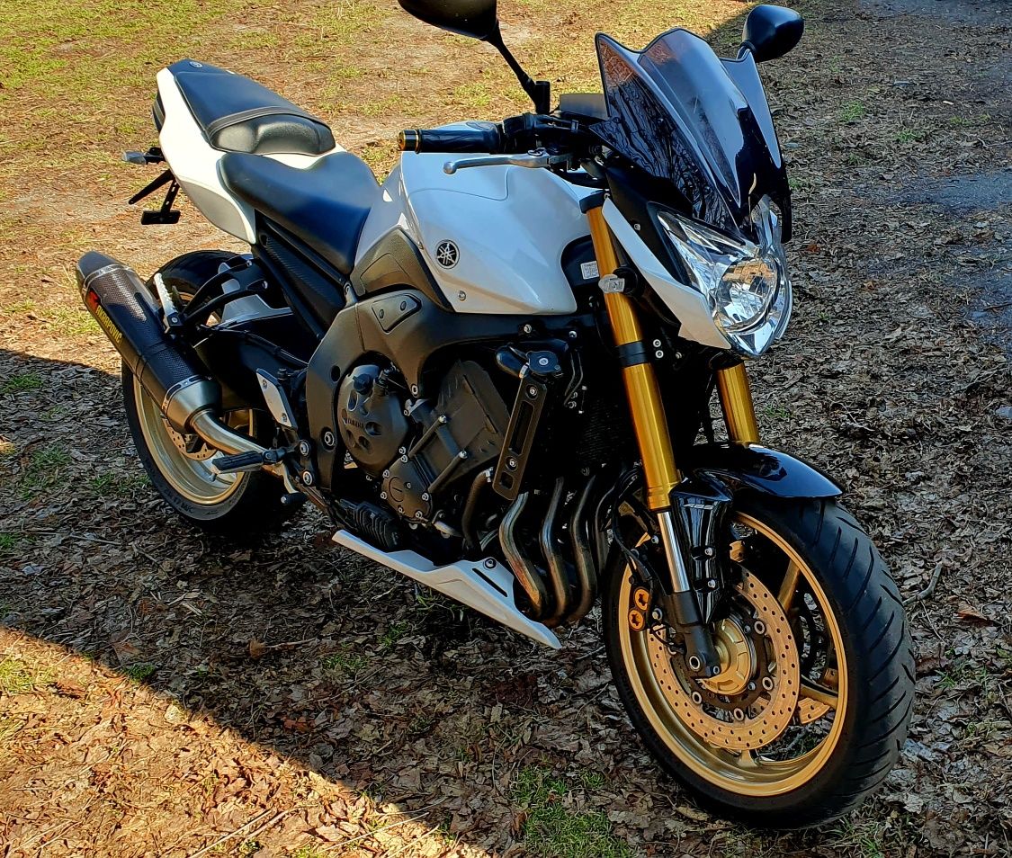 Yamaha Fz8 stan perfekcyjny,3 kluczyki,książka serwisowa Z 800