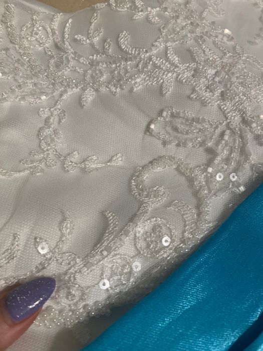 Святкова сукня на дівчинку.