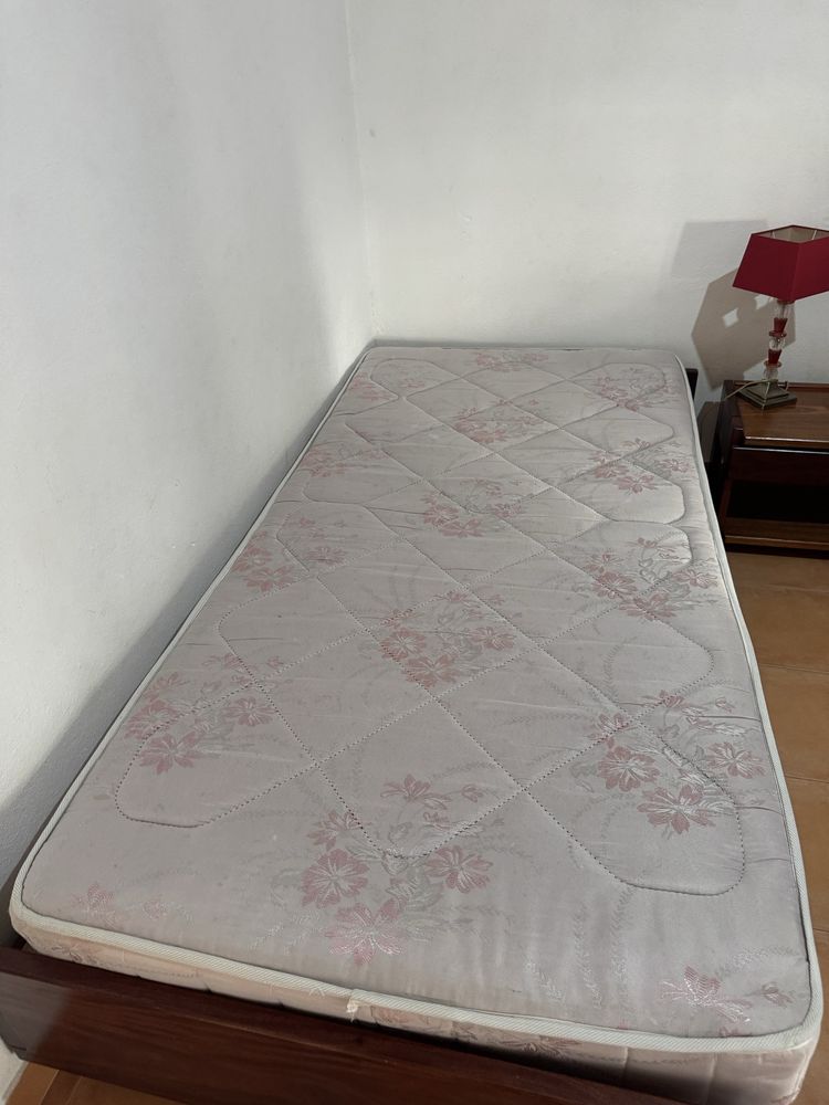 Colchão solteiro 90x200