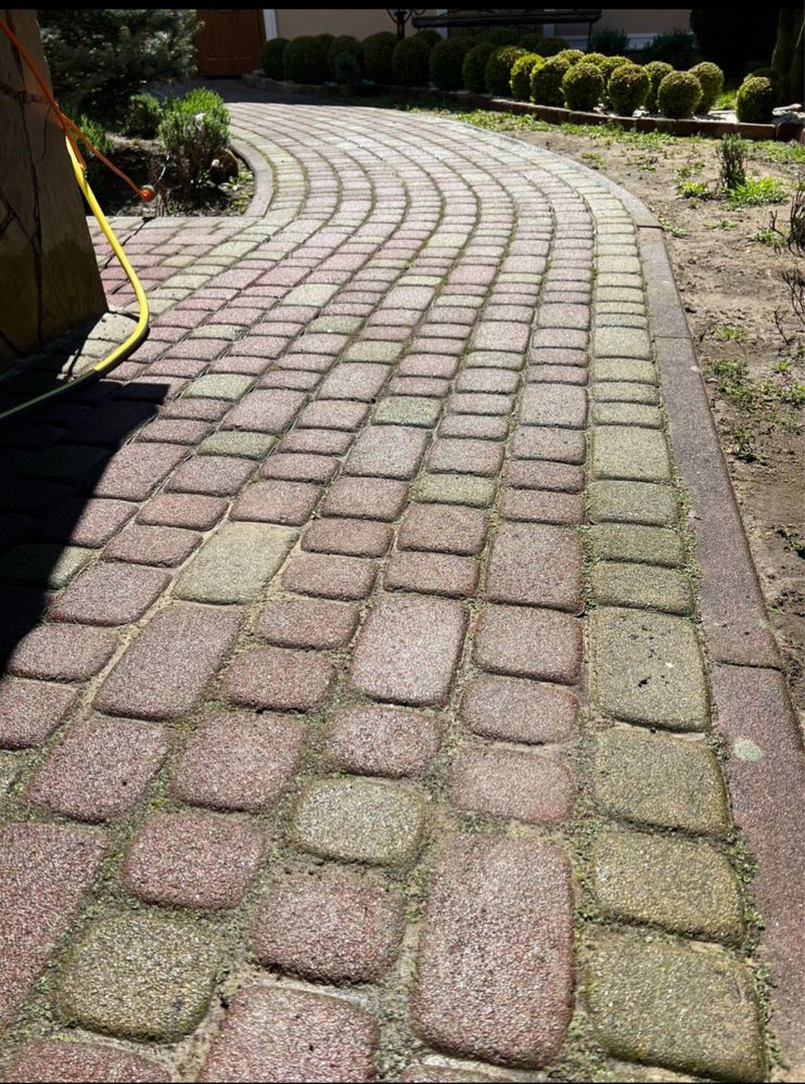 Миття бруківки,фасад,маркізи,паркан,дах,хімчистка