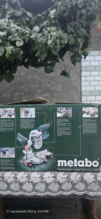 Торцювальна пилка Metabo KS 216 M Lasercut